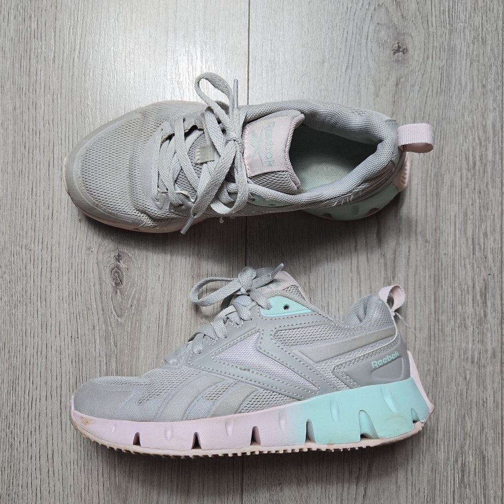 Reebok Kids Zig Dynamic Pastel Tennis Shoes Size 2 Girls